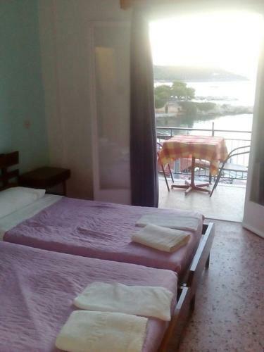Hotel Ammoudia Rooms