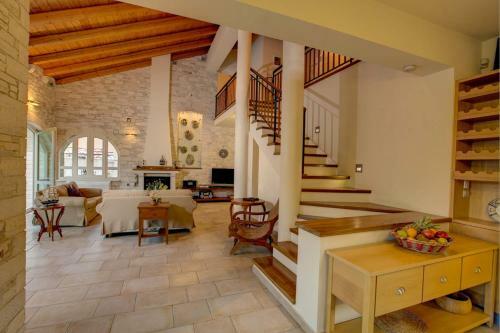 Villa Barbaro By Villa Plus