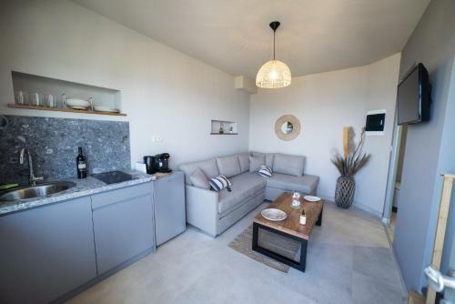 Apartamento Theros Suites