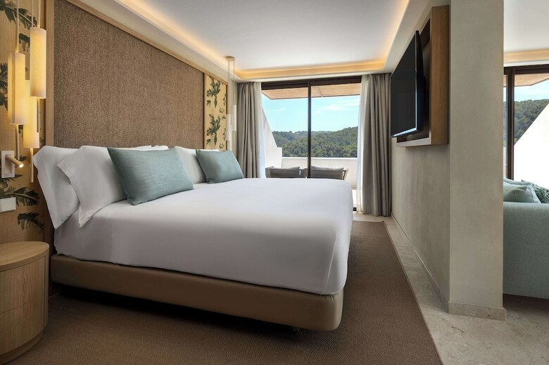 Cala San Miguel Hotel Ibiza, Curio Collection By Hilton, Adults Only
