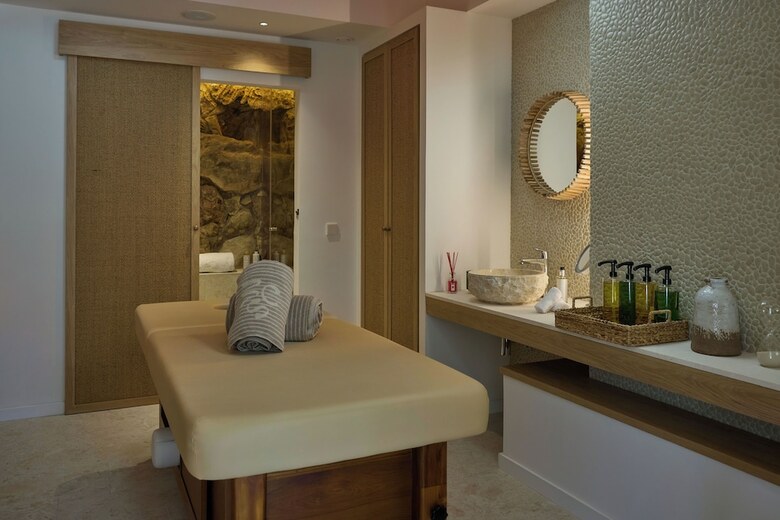 Cala San Miguel Hotel Ibiza, Curio Collection By Hilton, Adults Only