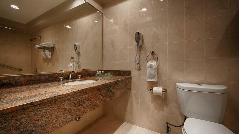 Best Western Plus Sunset Plaza Hotel