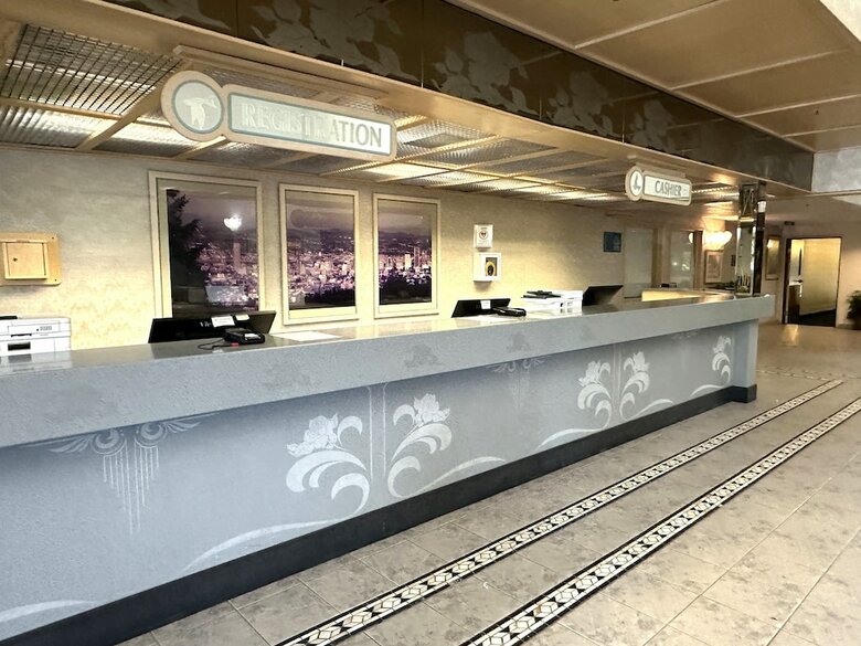 Hotel Shilo Inn Portland Airport