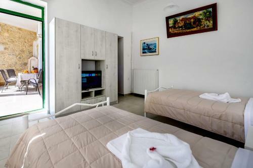 Kornilias Home
