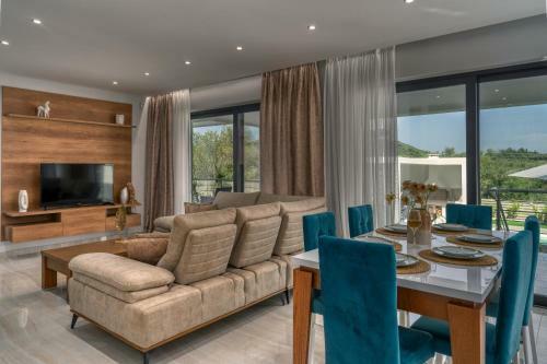 Johnny's White Luxury Villa