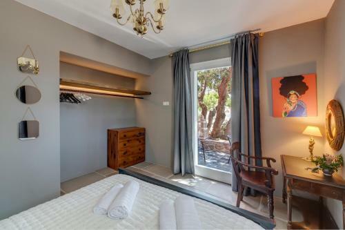 Alma Loca Syros