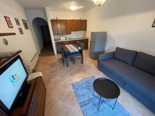 Apartment 01