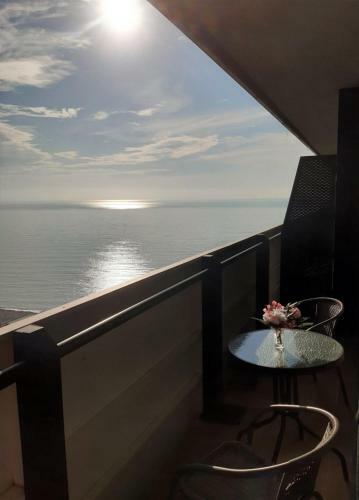 Batumi Colored Pebbles Beach & Sea View Aparthotel