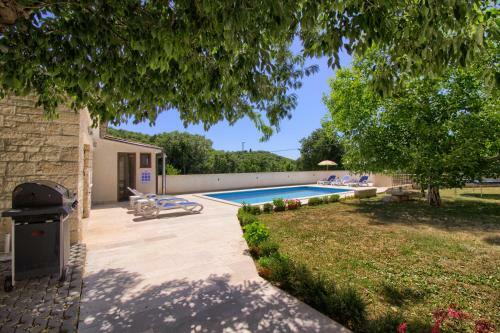 Villa Taki