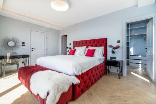 Luxury Villa 7th Heaven With Heated Pool, Hot-tub, Gym, Panoramic Views On Town Split