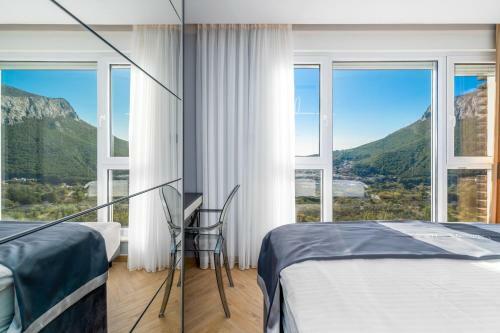 Luxury Villa 7th Heaven With Heated Pool, Hot-tub, Gym, Panoramic Views On Town Split