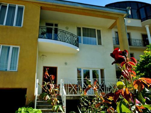 Hostal Eco-house Svani