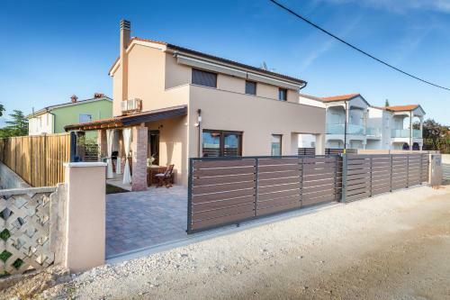 Rental House Nada