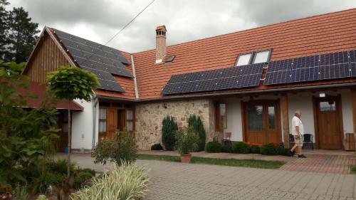 Hostal R�zsa-domb Vend�gh�z