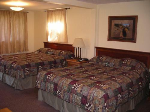 Falls Motel