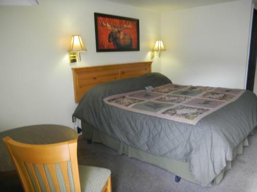 Falls Motel