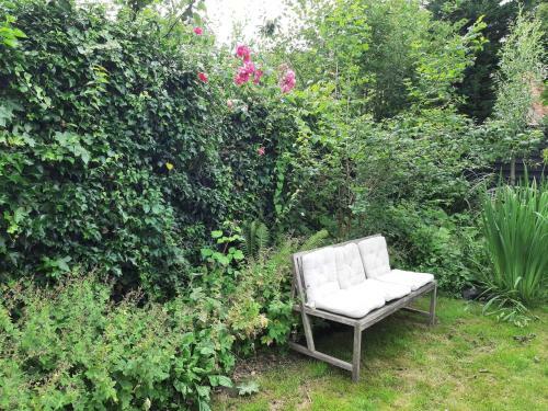 Attractive Holiday In Edam With Garden