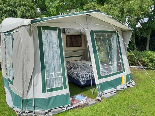 Romala's Home Caravan