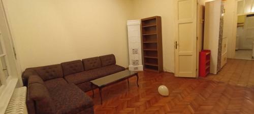 Exit Apartment 2022 Rent