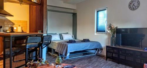 Apartamento Malac New Equipped Condo Within The City Core