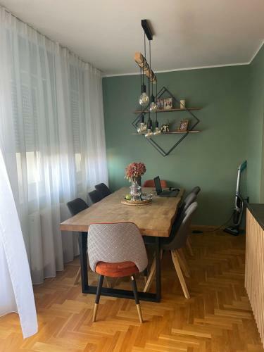 Apartamento Lux Stan Maki