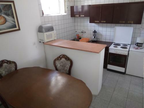 Superb Exit Apartment