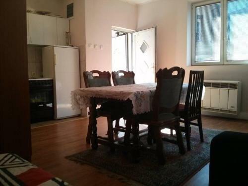 Studio/house Apartment Exit