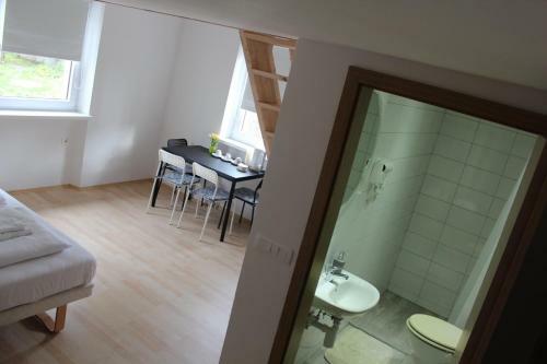 Hostal Lemonwood House