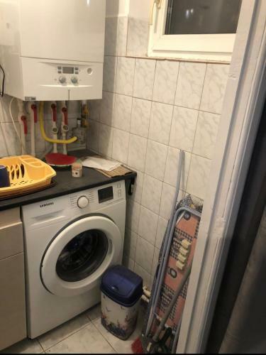 Apartament Situat Aproape De Mare