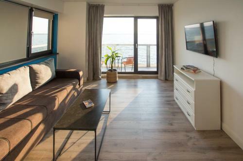 Blue Apartment By The Lake