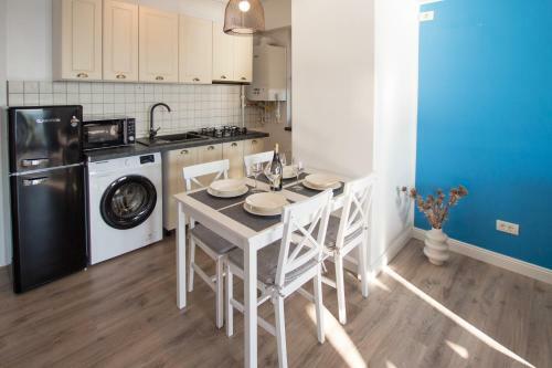 Blue Apartment By The Lake