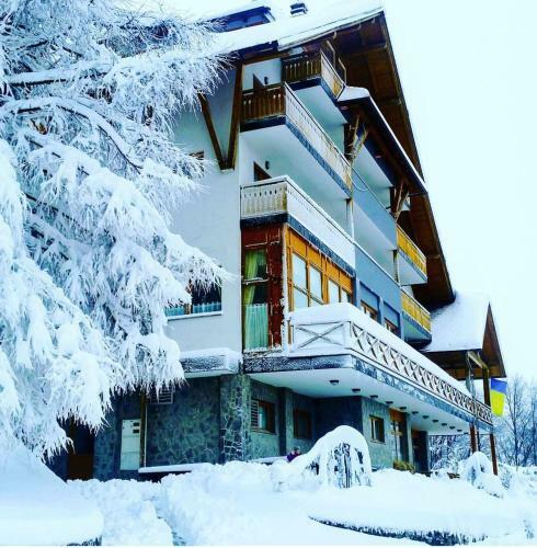 Hostal Dom Na Svetini