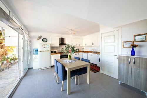 Gorgeous Villa With Shared Pool In Gumusluk