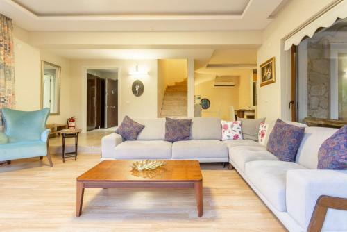 G�cek Deniz Manzaral? 4+2 Sami Villa