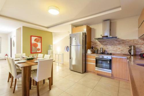 G�cek Deniz Manzaral? 4+2 Sami Villa