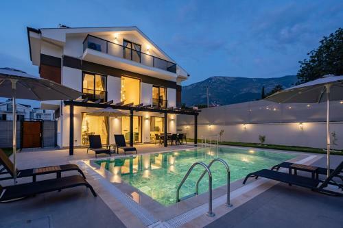 Villa Shape Of My Heart
