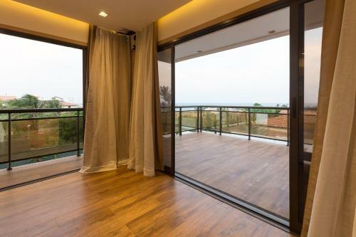 Luxurious New House, Unforgetable Experience.