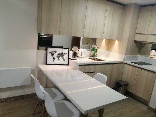 Apartamento Claro Centro_1801