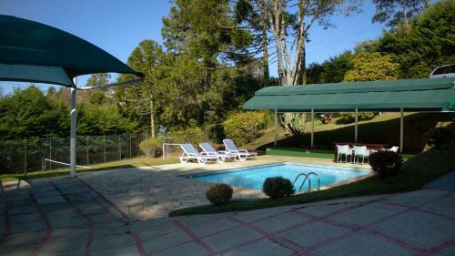 Casa Com Lareira E Lazer, Em Campos Do Jordao Sp