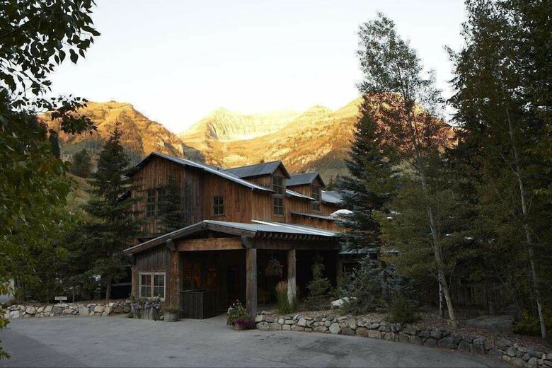 Hotel Sundance Mountain Resort