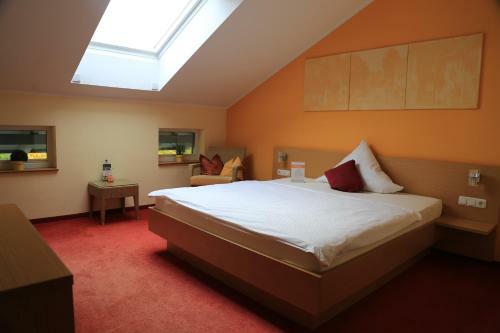 Hotel L�we Lehrberg