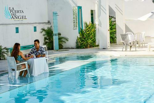 Hotel La Puerta Del �ngel Isla