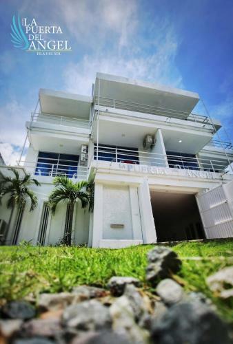 Hotel La Puerta Del �ngel Isla