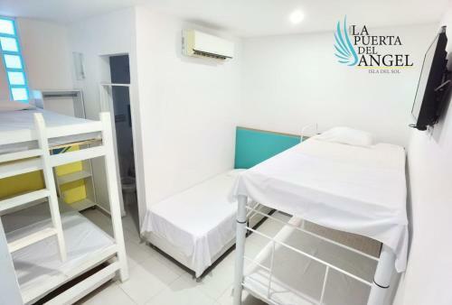 Hotel La Puerta Del �ngel Isla