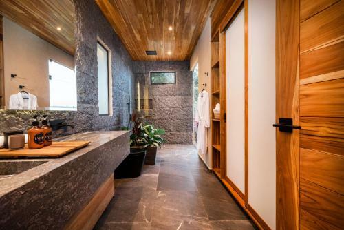 Hotel Laloon Luxury Suites - Adults Only