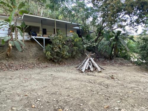 3 Bedroom Apartment Close To The Beach