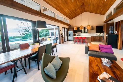Casa Esperanza Ocean View Villa