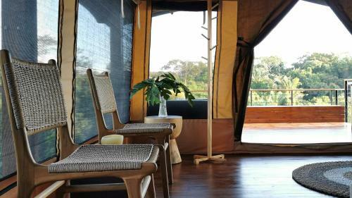 Humming Bird Garden Glamping