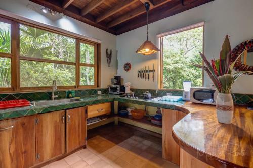 Casa Canopy Pool House 4wd Required