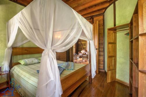 Casa Canopy Pool House 4wd Required
